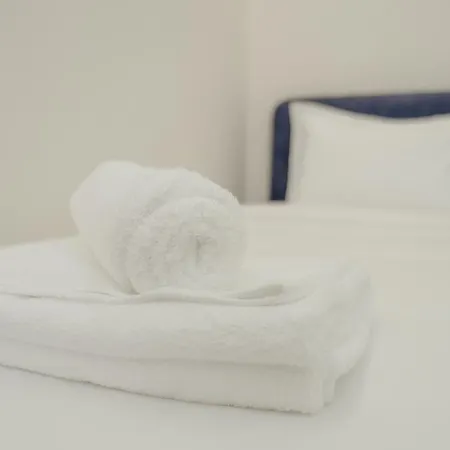 Lindi's 4/4 Apartment Tirana